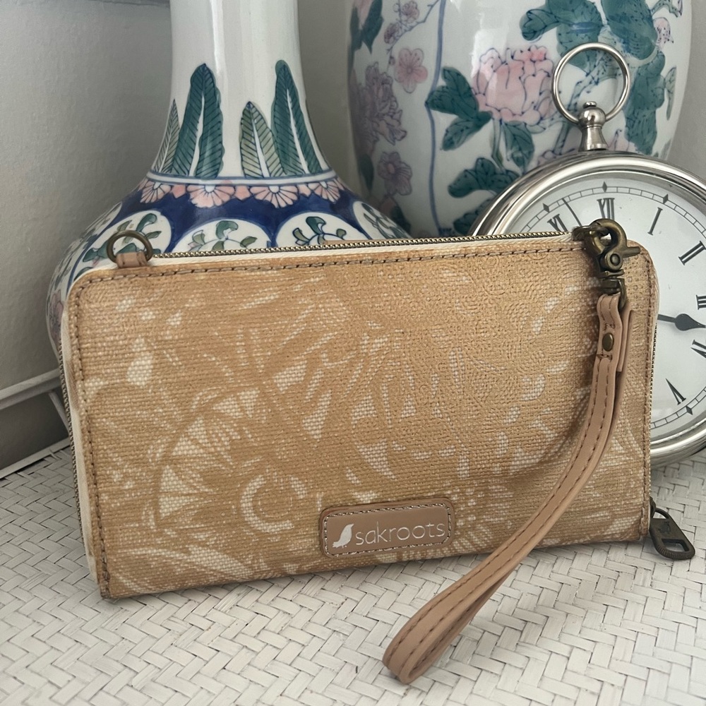Sakroots zip around gold pattern wallet